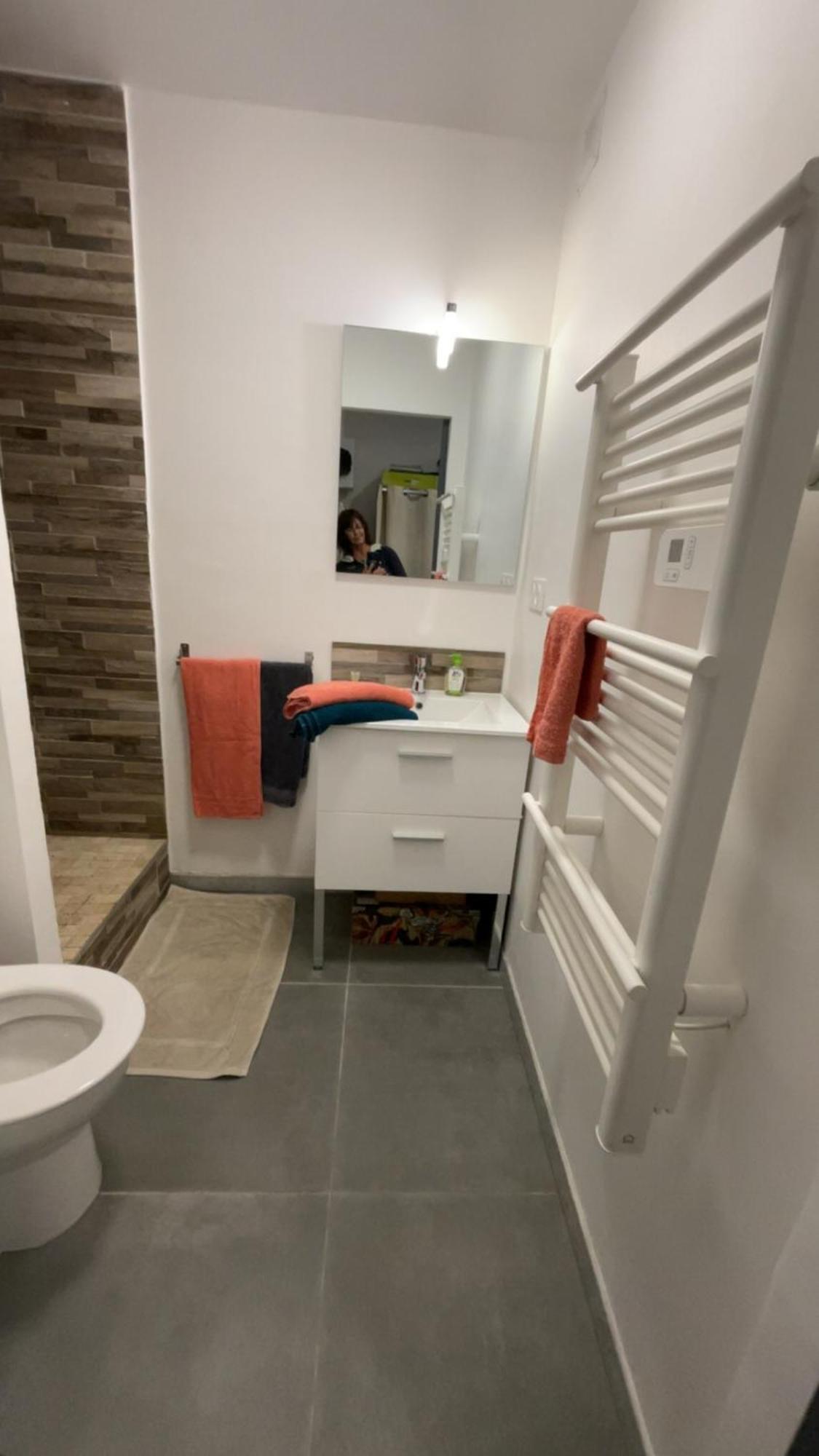 Studio cosy proche mer Saint-Cyr-sur-Mer Eksteriør bilde