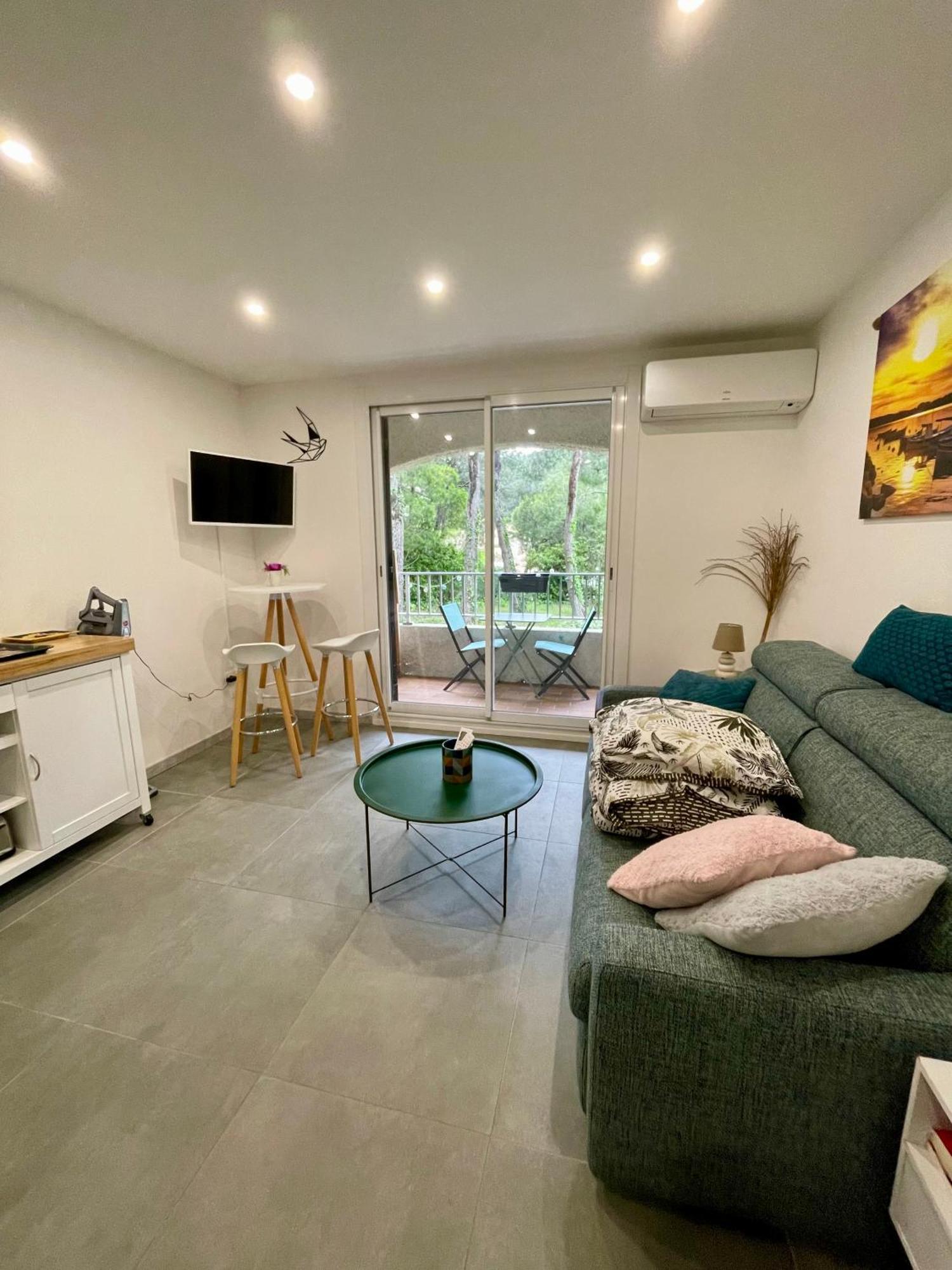 Studio cosy proche mer Saint-Cyr-sur-Mer Eksteriør bilde